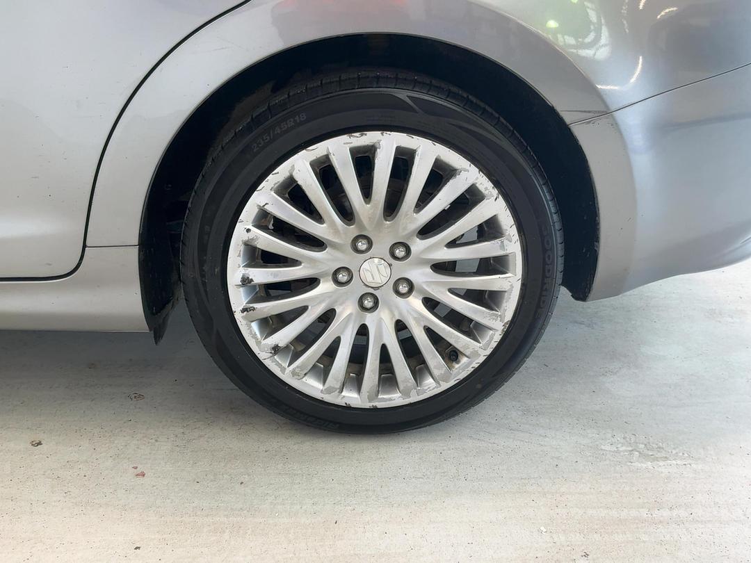 Photo '11' of Suzuki Kizashi