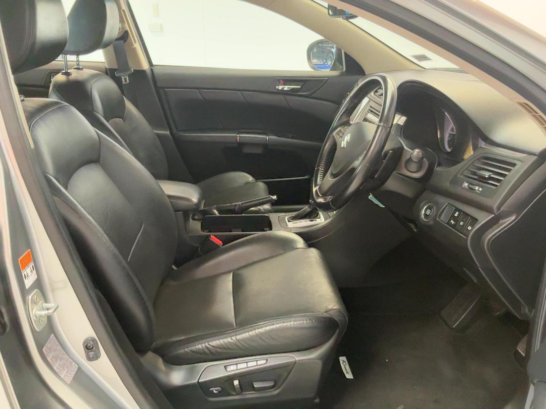 Photo '16' of Suzuki Kizashi