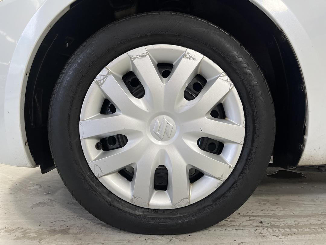 Photo '10' of Suzuki Swift