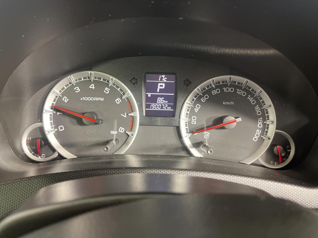 Photo '21' of Suzuki Swift