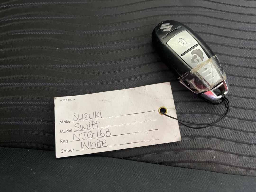 Photo '22' of Suzuki Swift