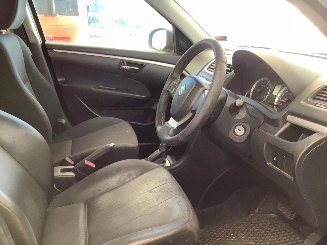 Photo '9' of Suzuki Swift Glxa