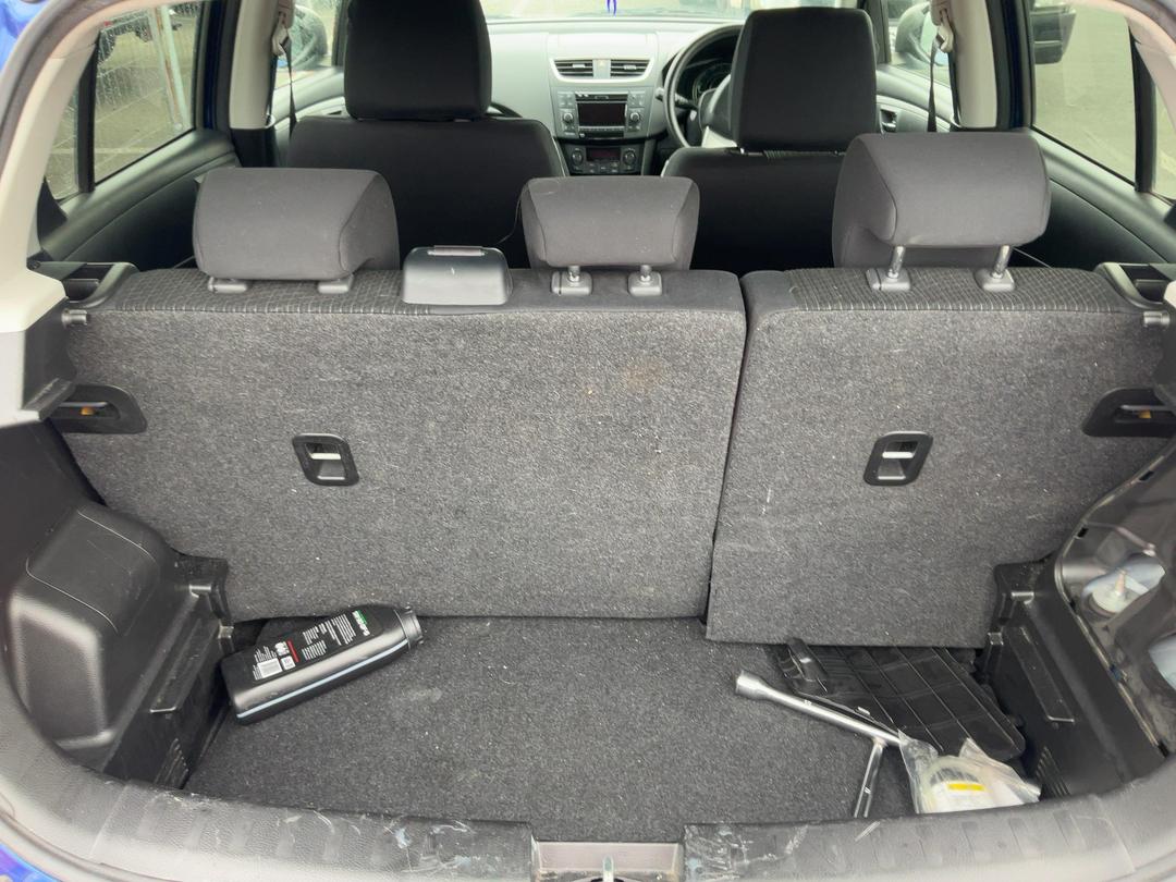 Photo '6' of Suzuki Swift