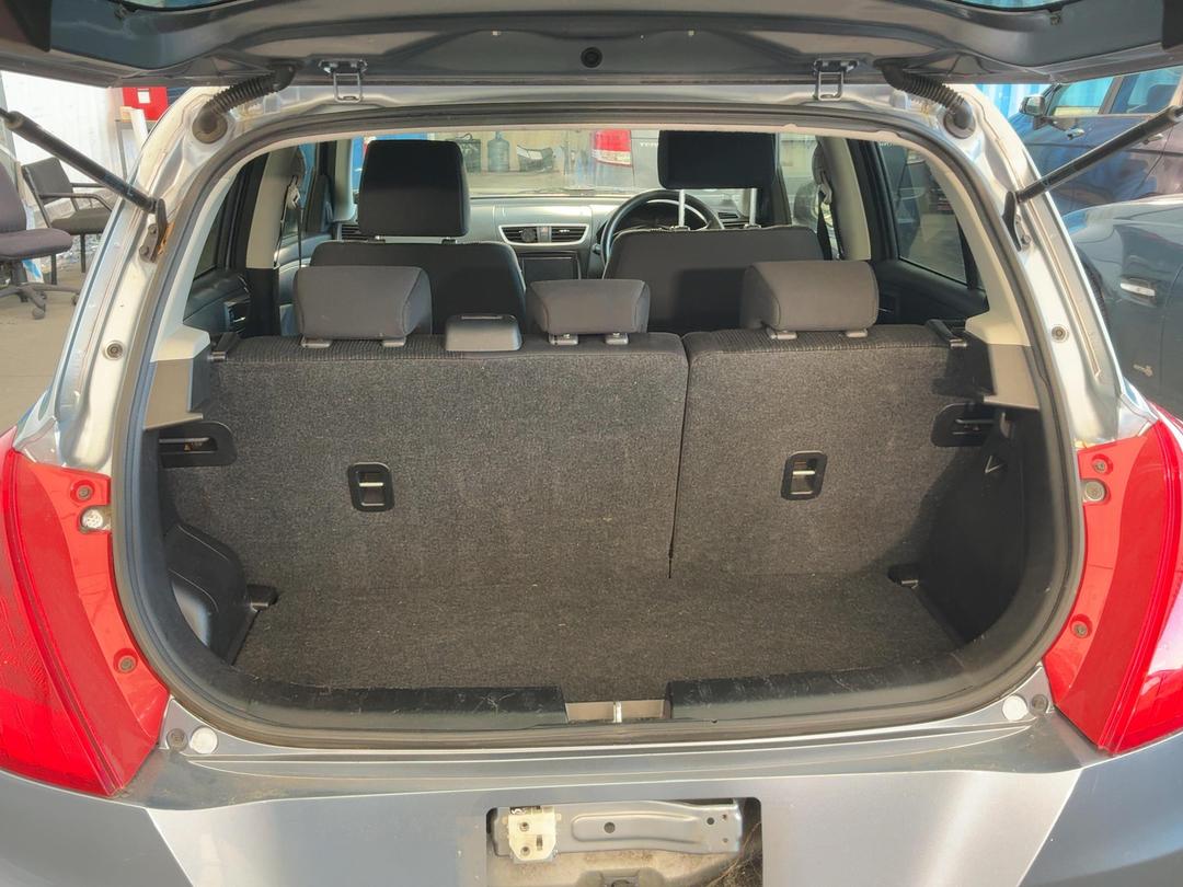 Photo '11' of Suzuki Swift Photo '11' of Suzuki Swift