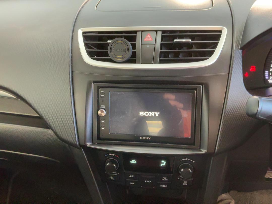 Photo '19' of Suzuki Swift Photo '19' of Suzuki Swift