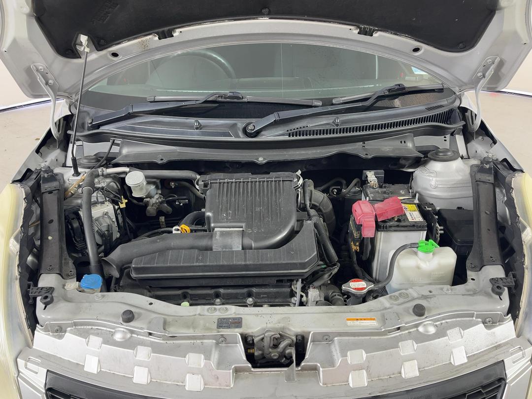 Photo '13' of Suzuki Swift