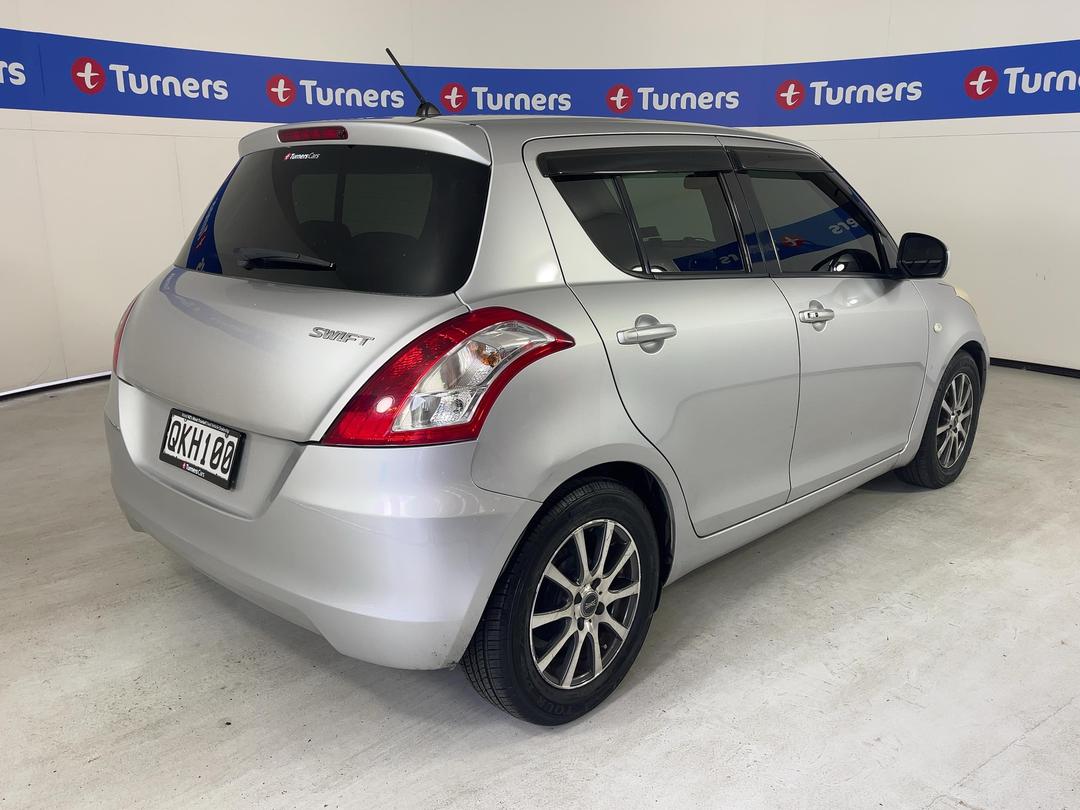 Photo '7' of Suzuki Swift