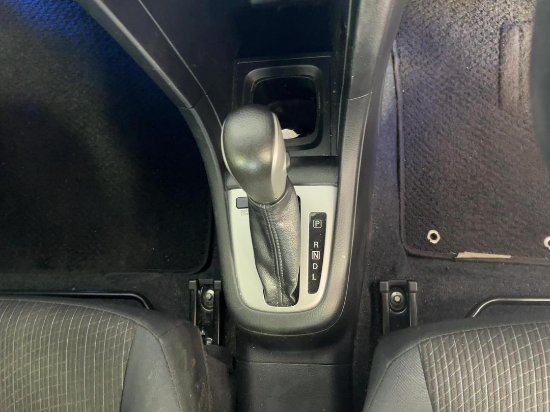 Photo '18' of Suzuki Swift