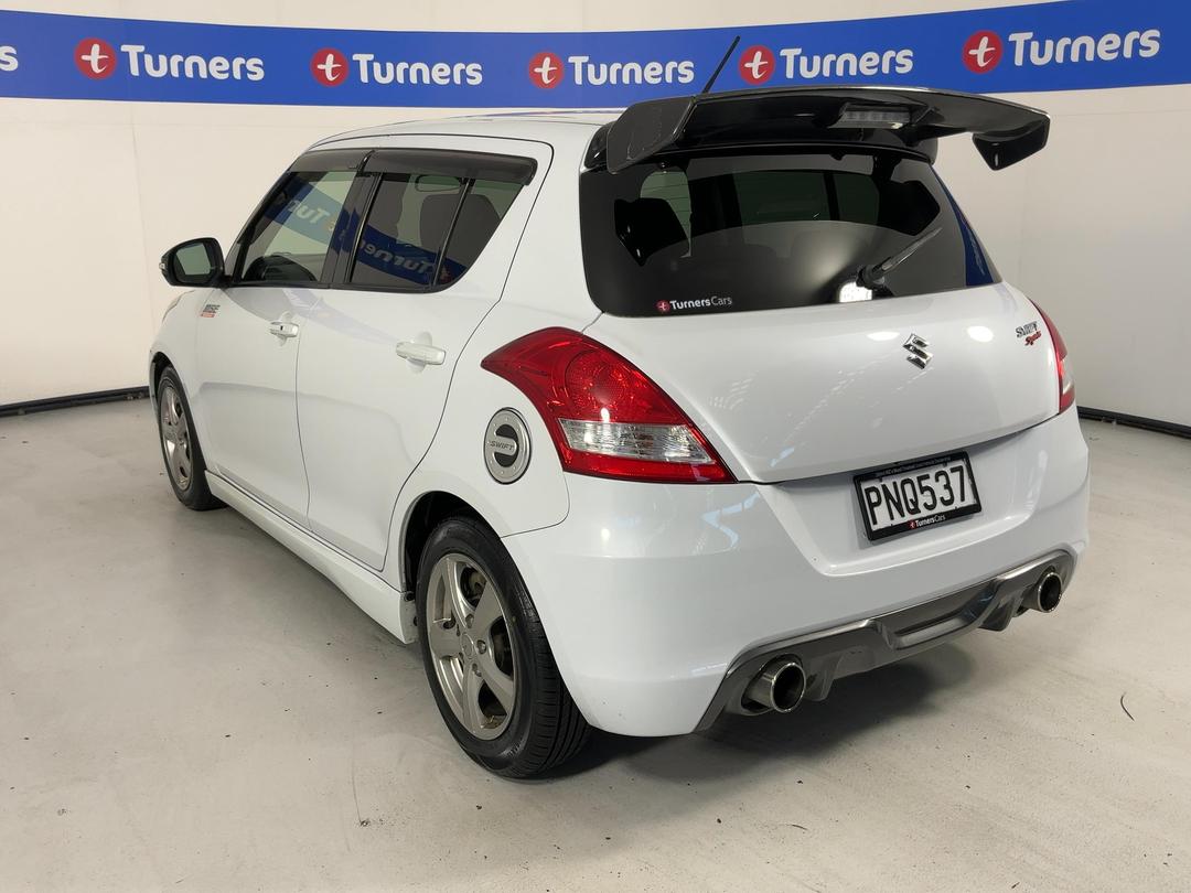 Photo '5' of Suzuki Swift