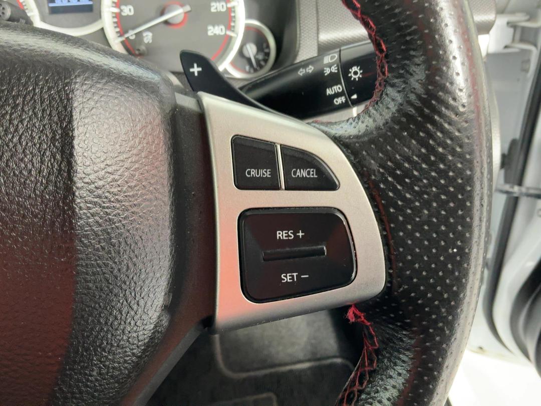 Photo '24' of Suzuki Swift