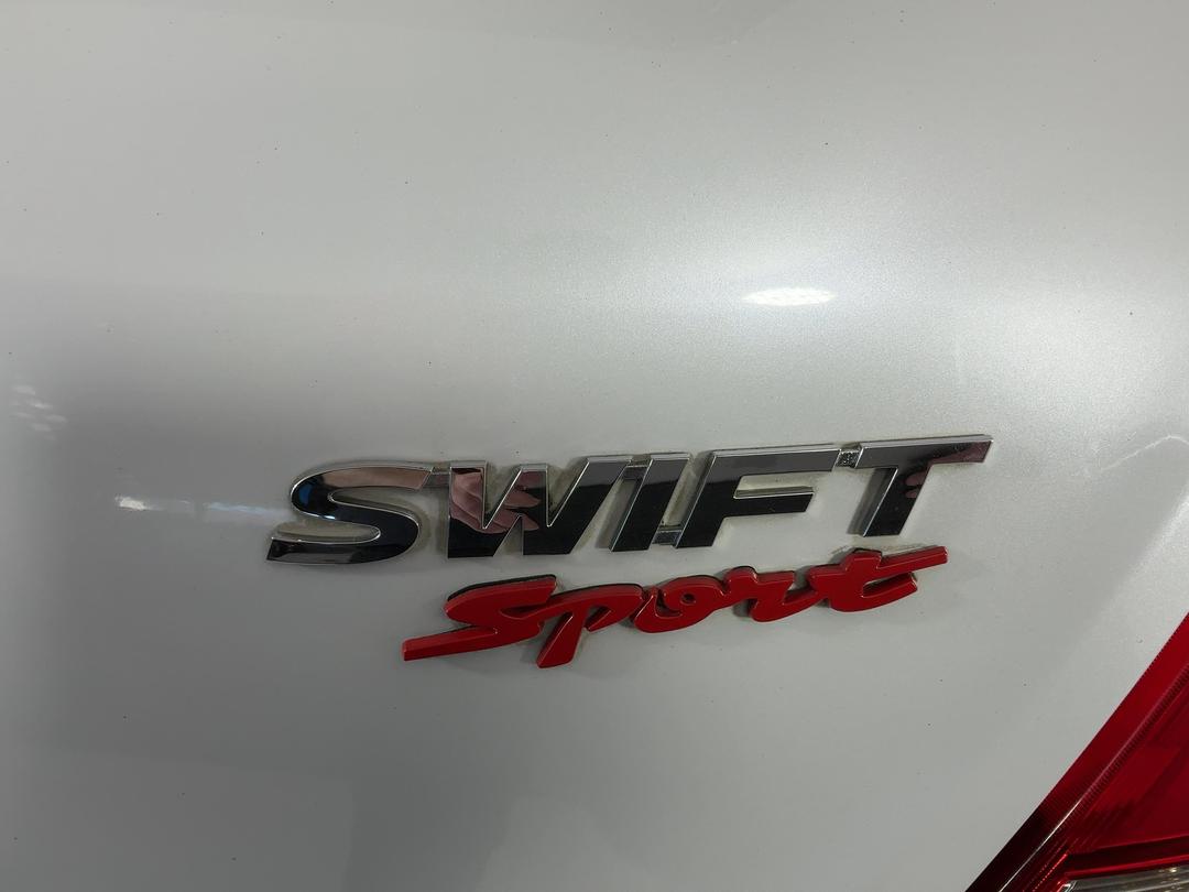 Photo '30' of Suzuki Swift