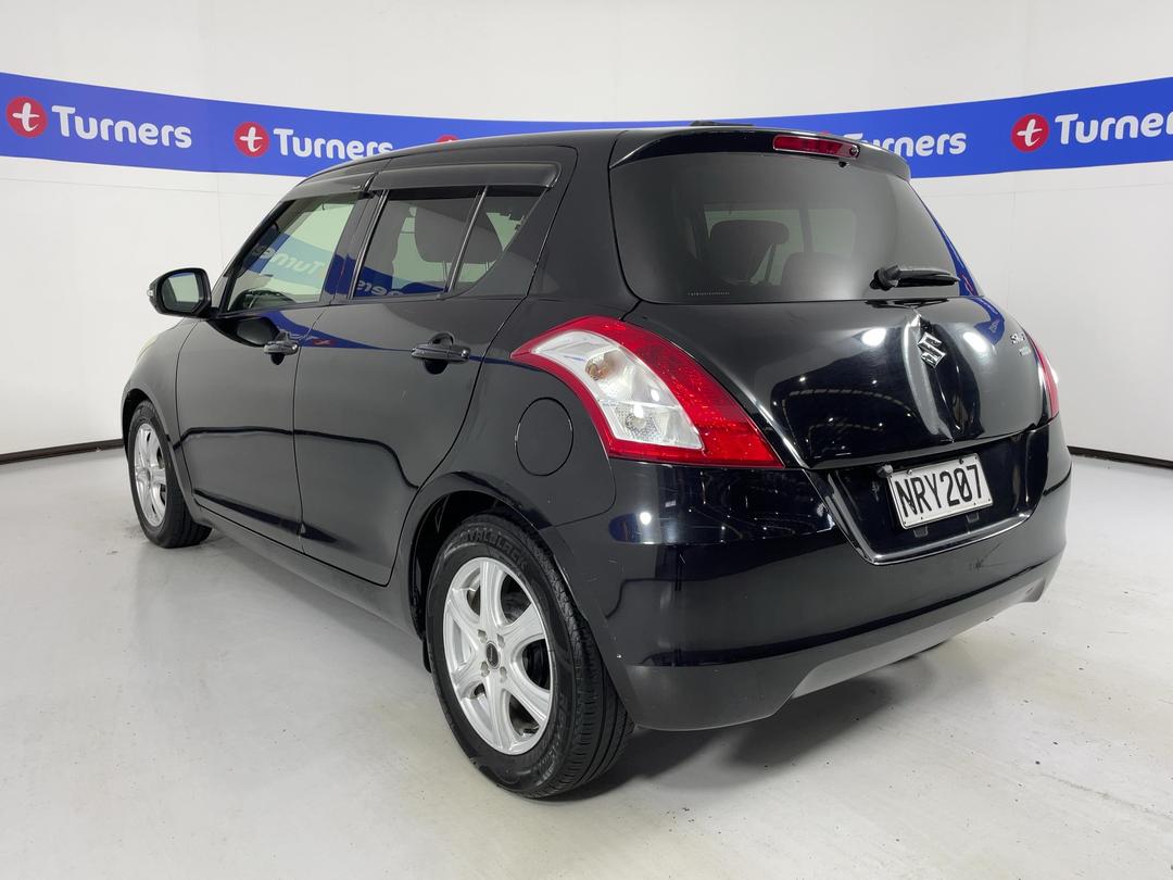 Photo '5' of Suzuki Swift