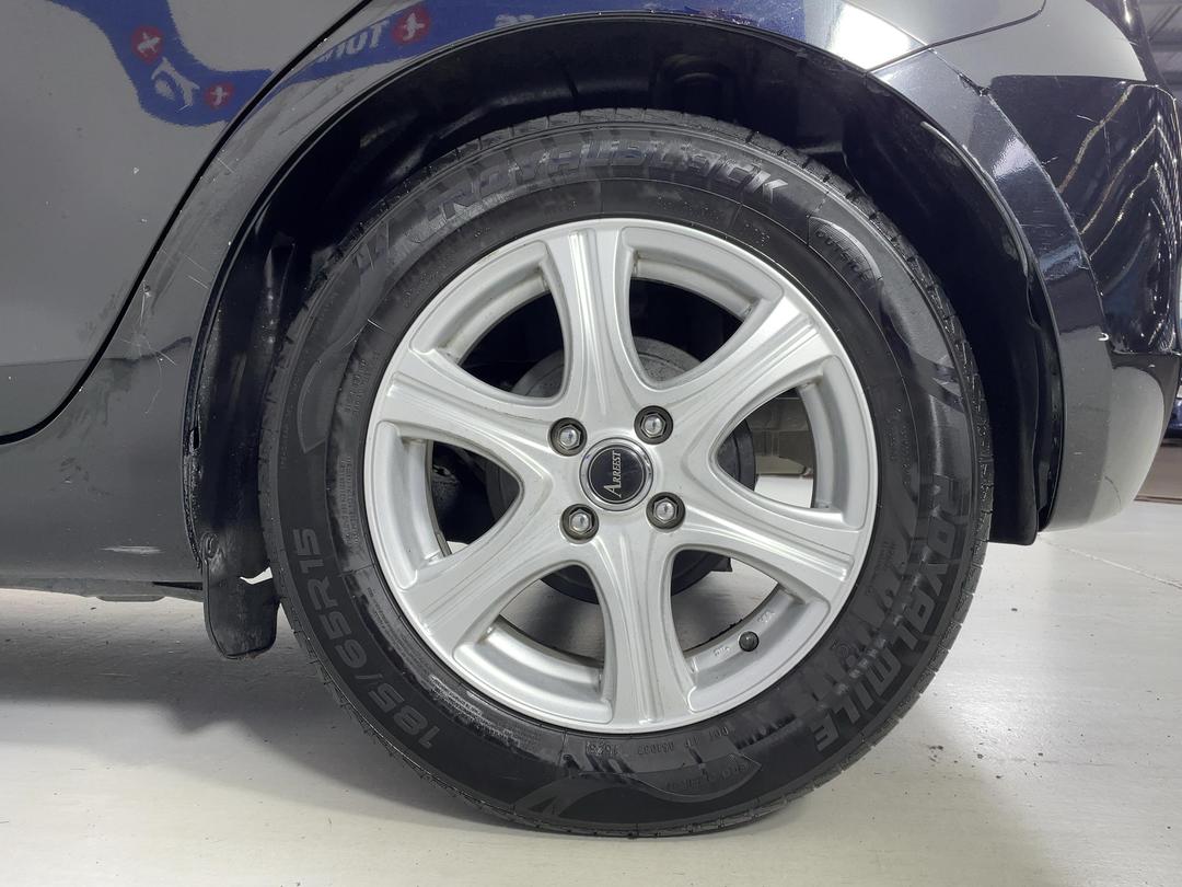 Photo '11' of Suzuki Swift