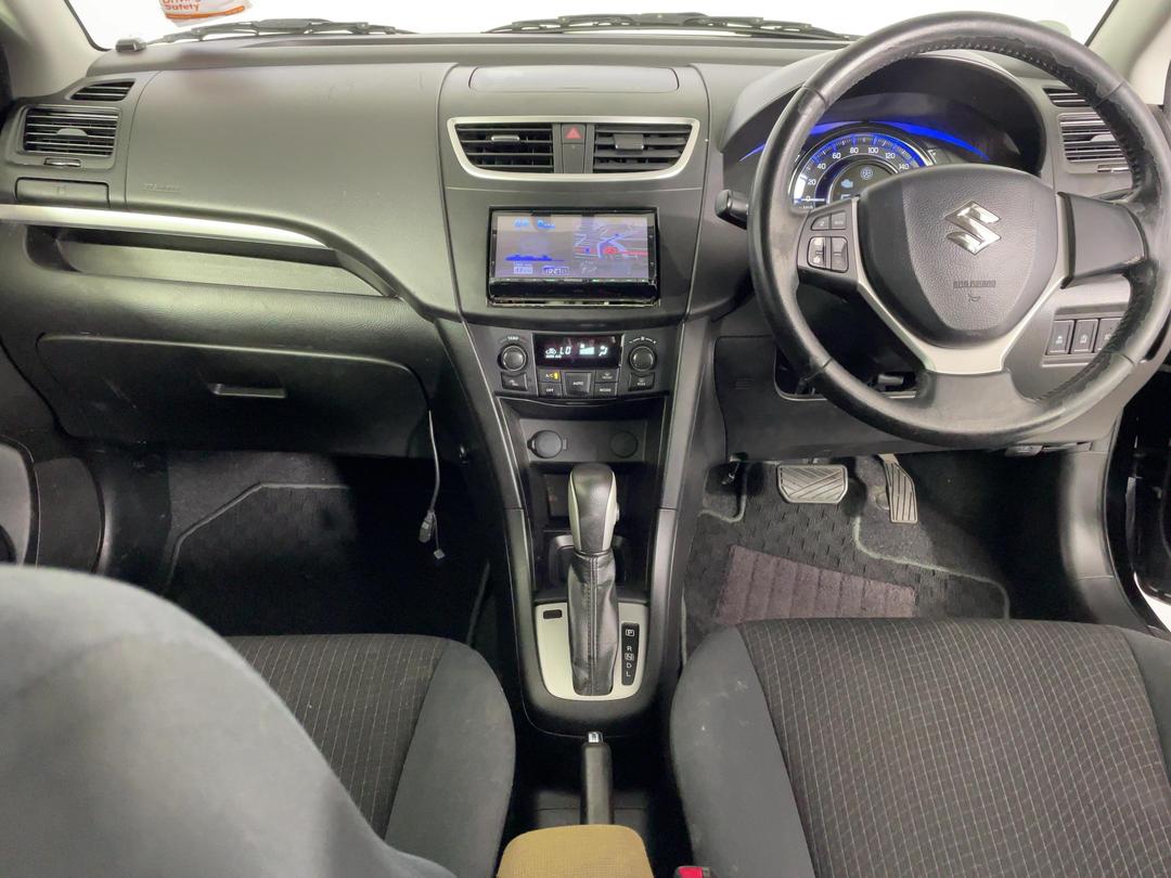 Photo '17' of Suzuki Swift