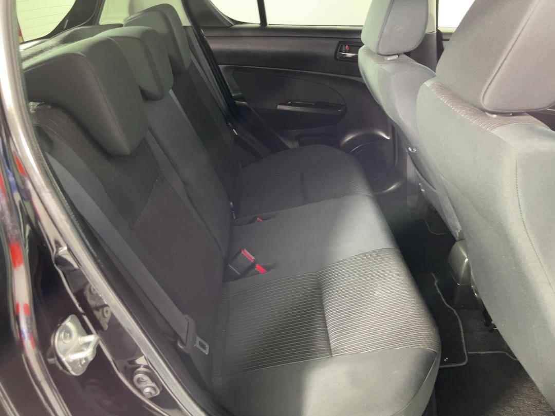 Photo '20' of Suzuki Swift