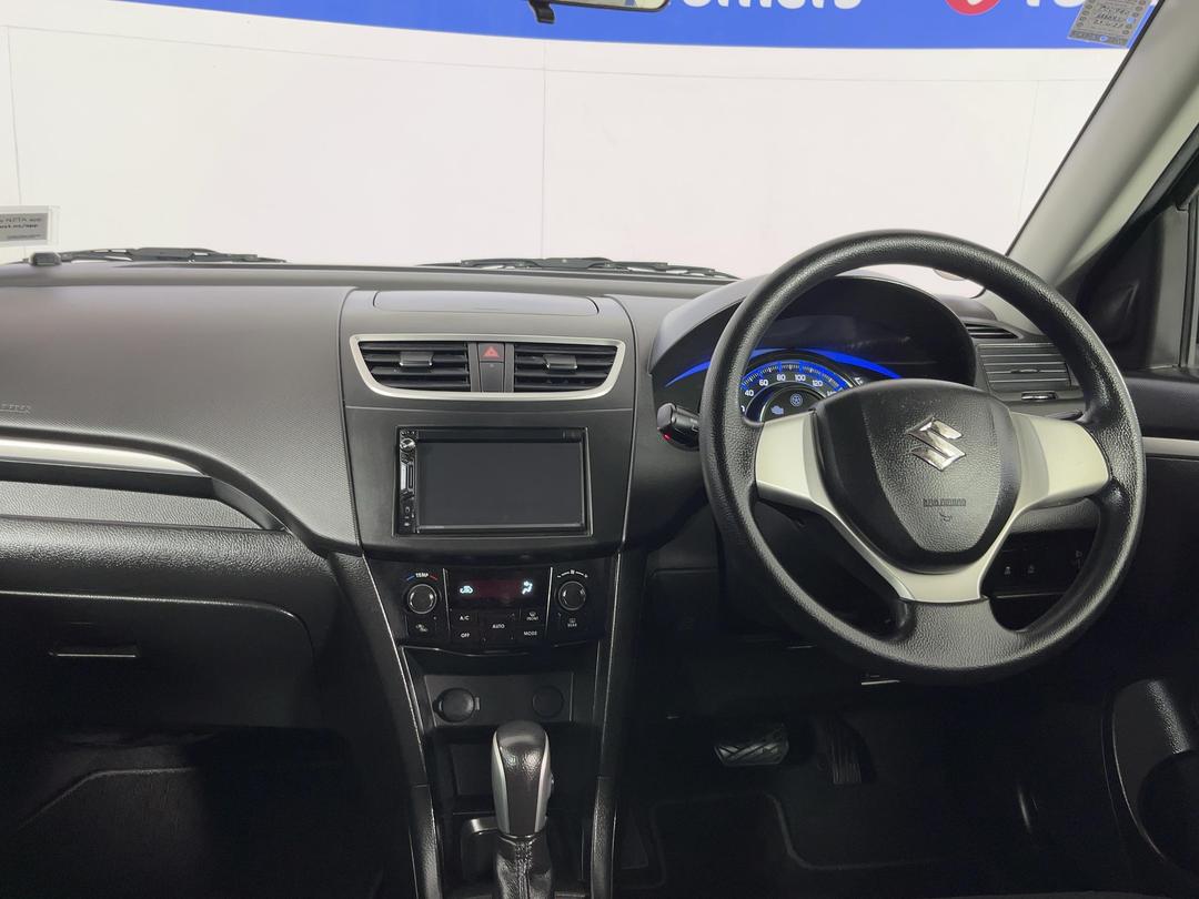 Photo '17' of Suzuki Swift