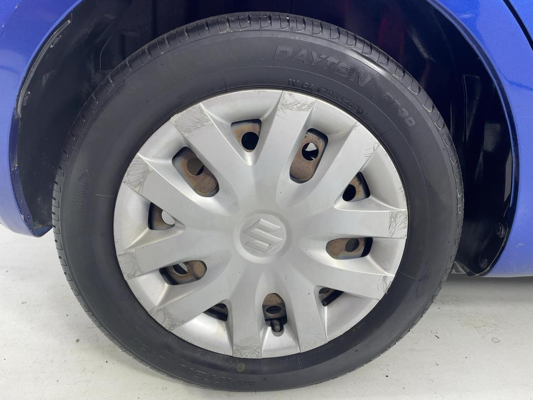 Photo '12' of Suzuki Swift