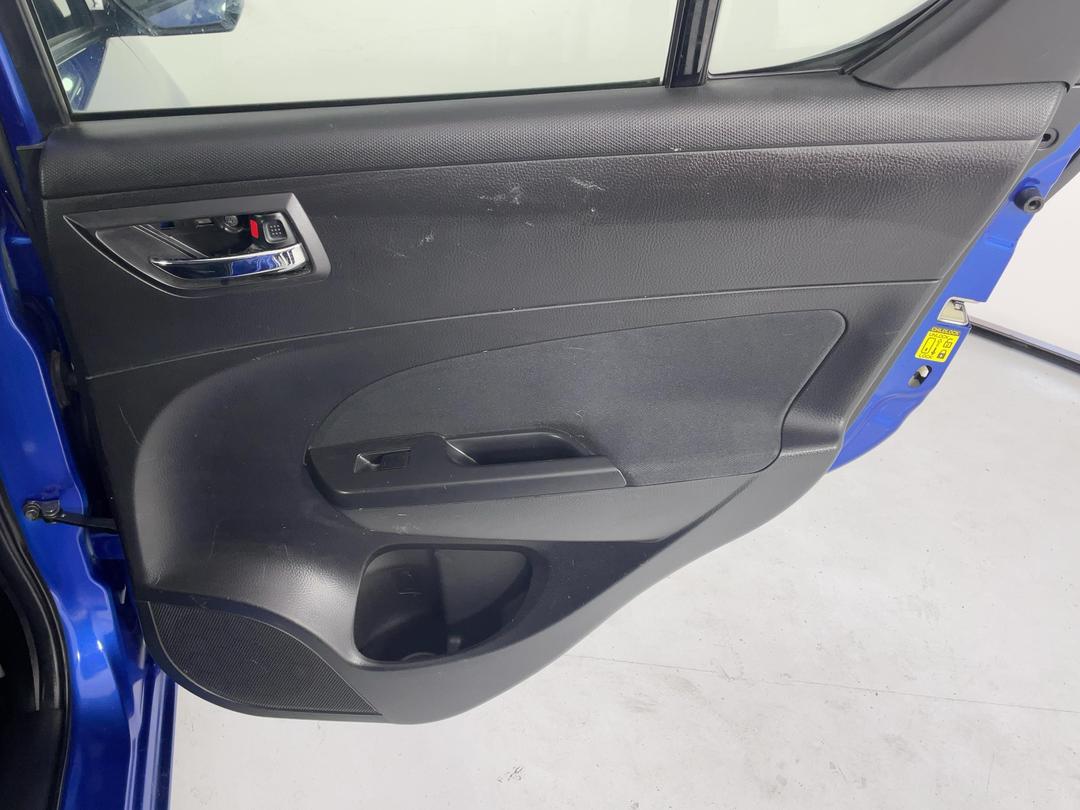 Photo '19' of Suzuki Swift