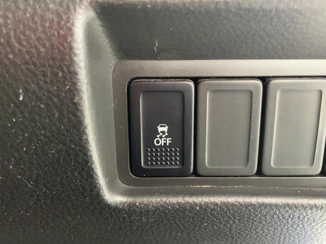 Photo '23' of Suzuki Swift