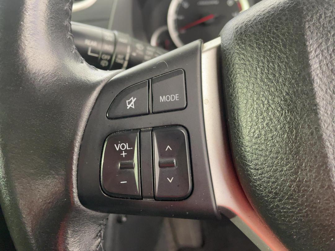 Photo '24' of Suzuki Swift