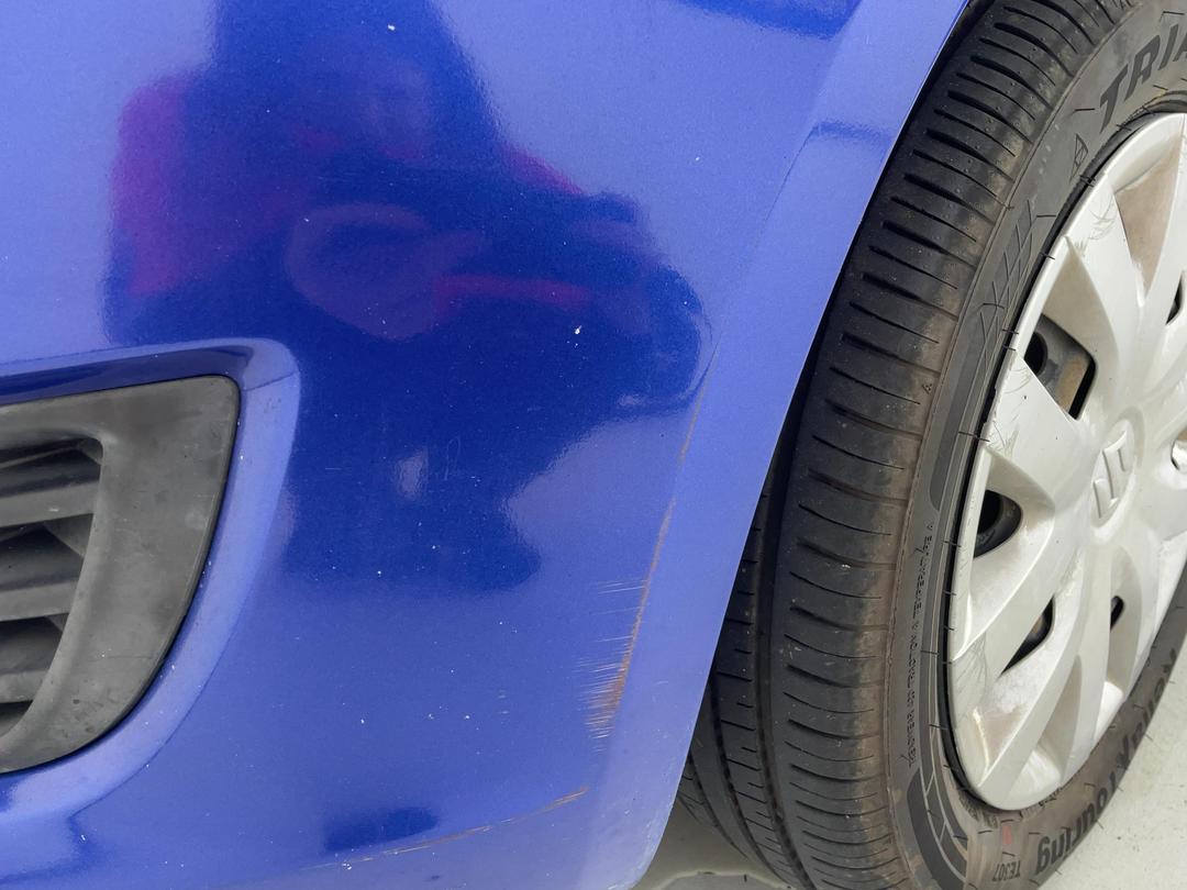 Photo '28' of Suzuki Swift
