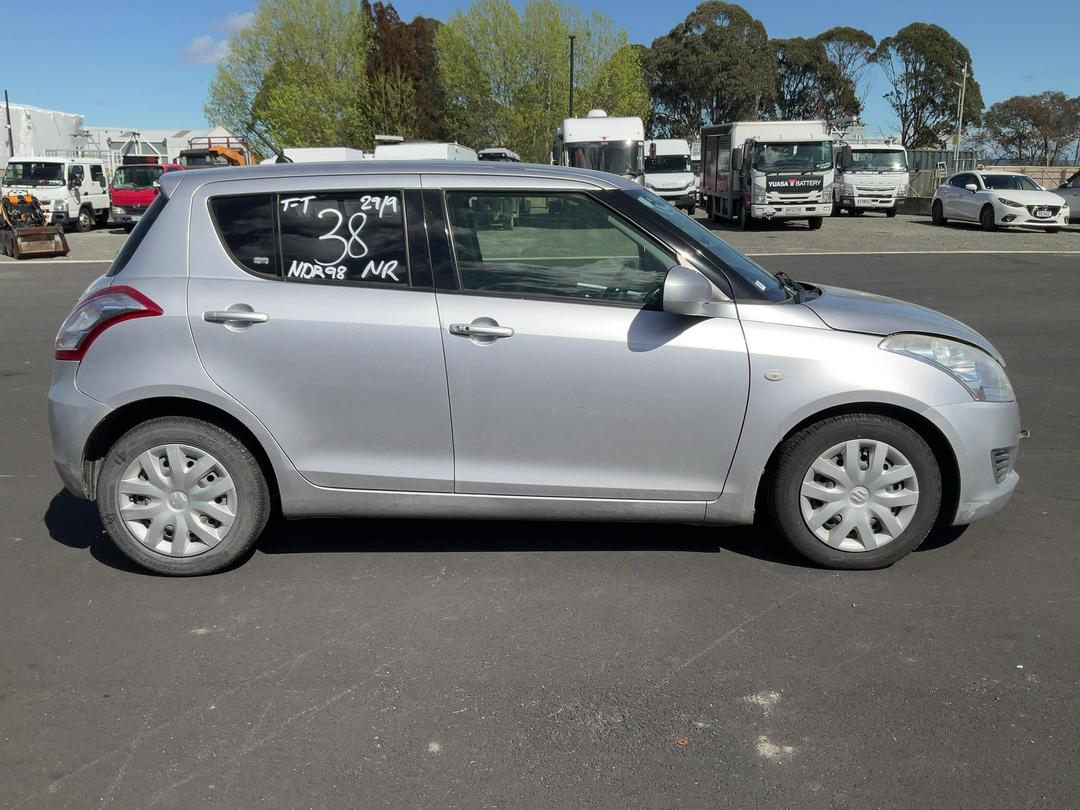 Photo '9' of Suzuki Swift Photo '9' of Suzuki Swift