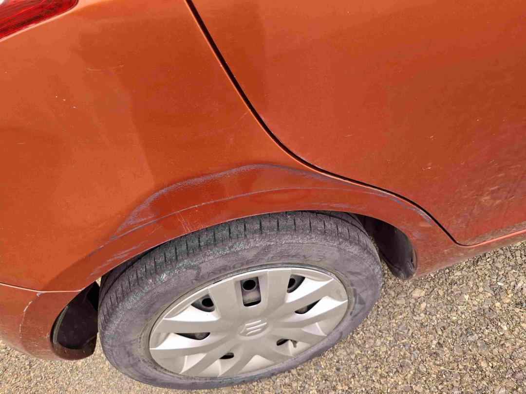 Photo '15' of Suzuki Swift GL Photo '15' of Suzuki Swift GL