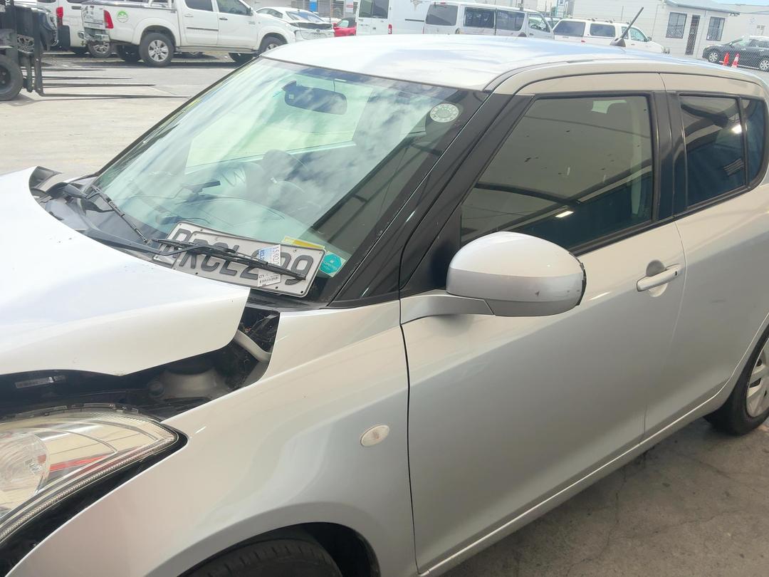 Photo '4' of Suzuki Swift Photo '4' of Suzuki Swift