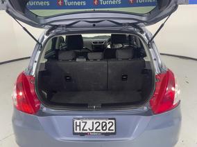Photo '14' of Suzuki Swift