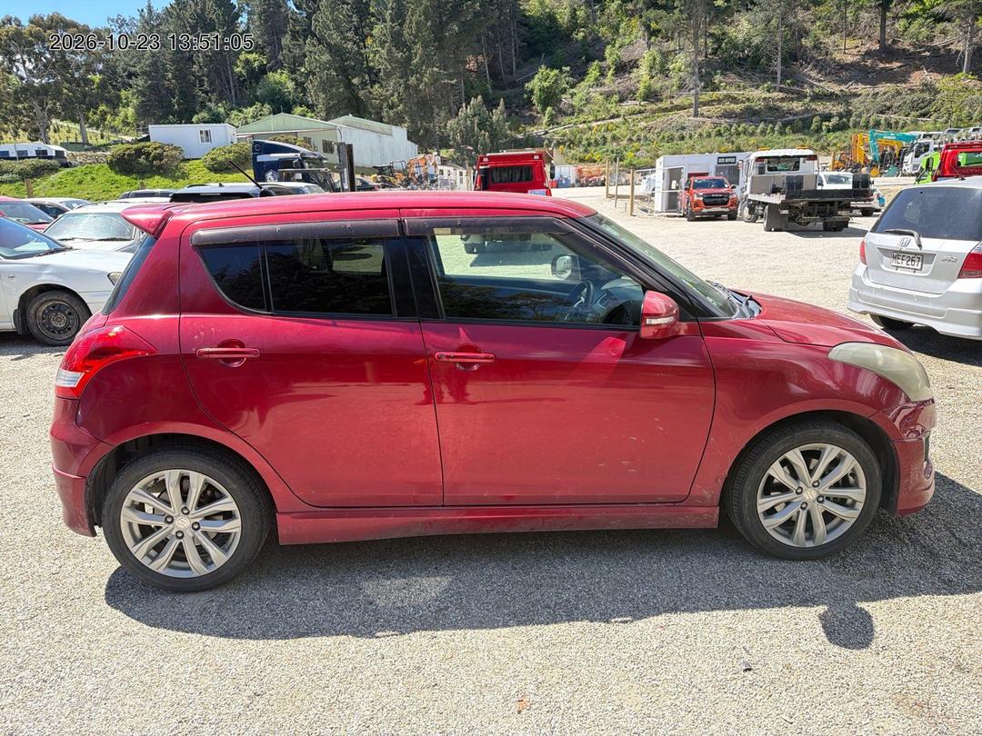 Photo '7' of Suzuki Swift Photo '7' of Suzuki Swift
