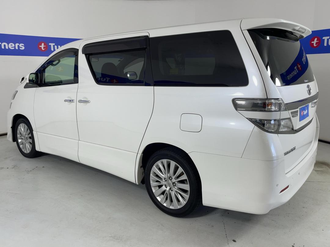 Photo '5' of Toyota Alphard