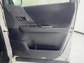 Photo '15' of Toyota Alphard