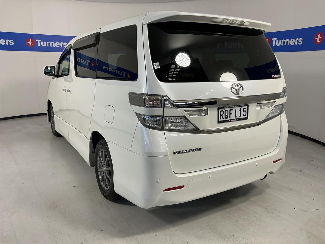 Photo '5' of Toyota Alphard