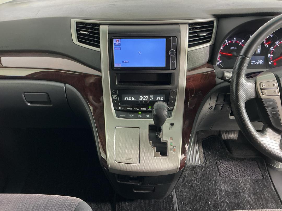 Photo '18' of Toyota Alphard