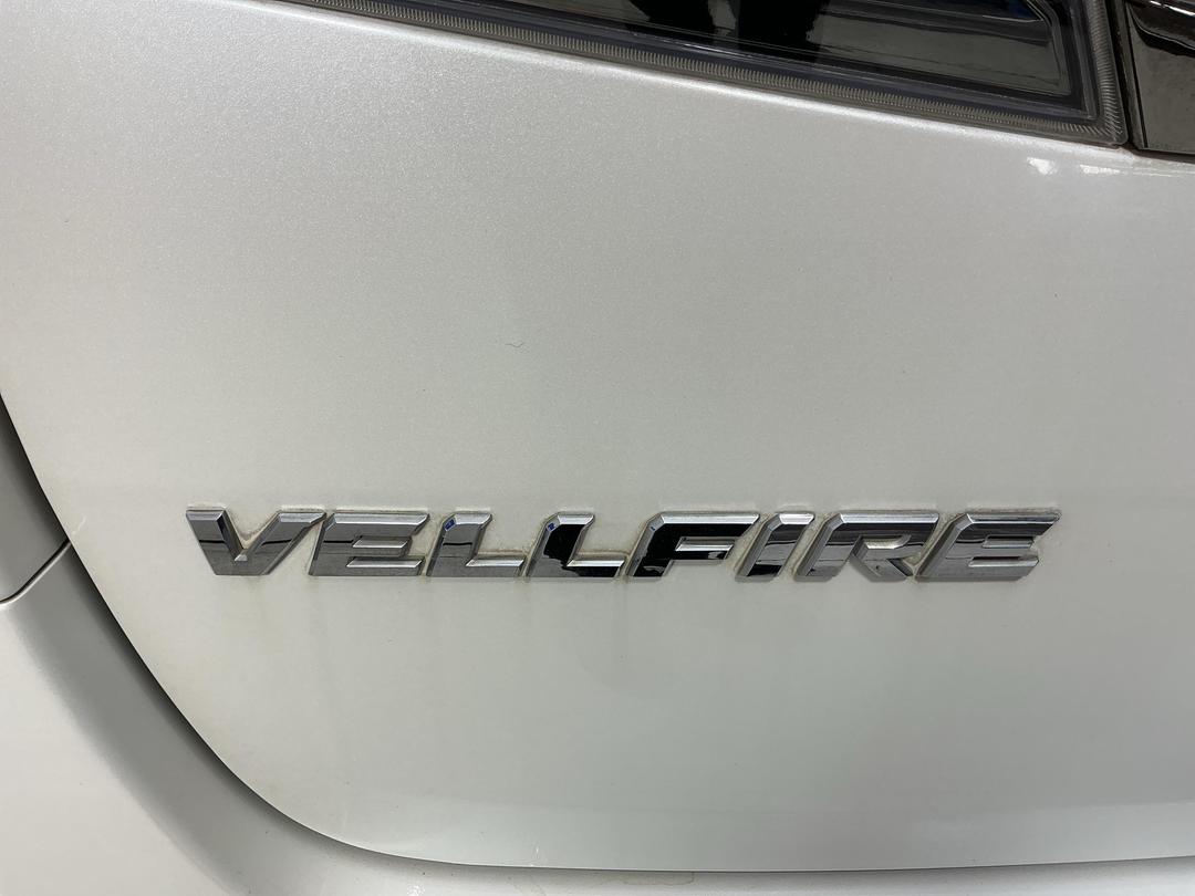 Photo '27' of Toyota Alphard