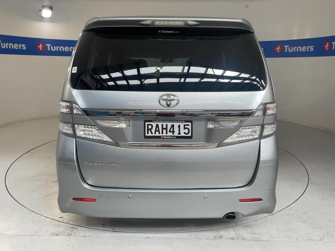 Photo '6' of Toyota Alphard