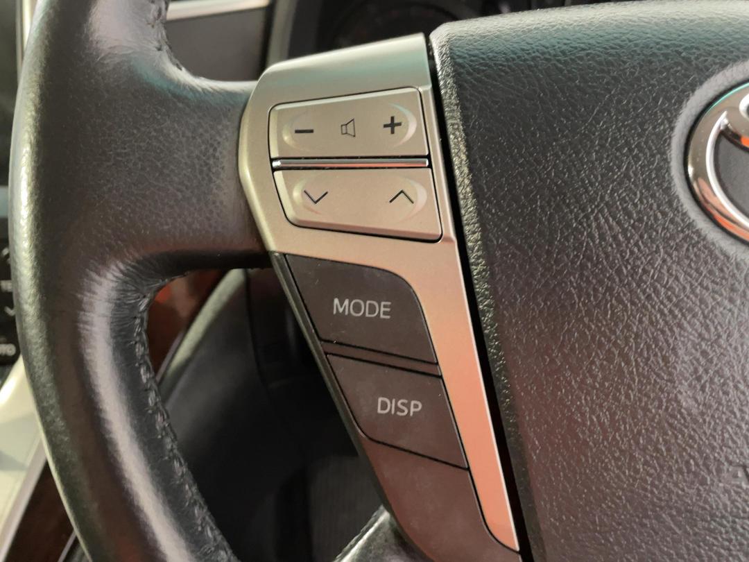 Photo '26' of Toyota Alphard