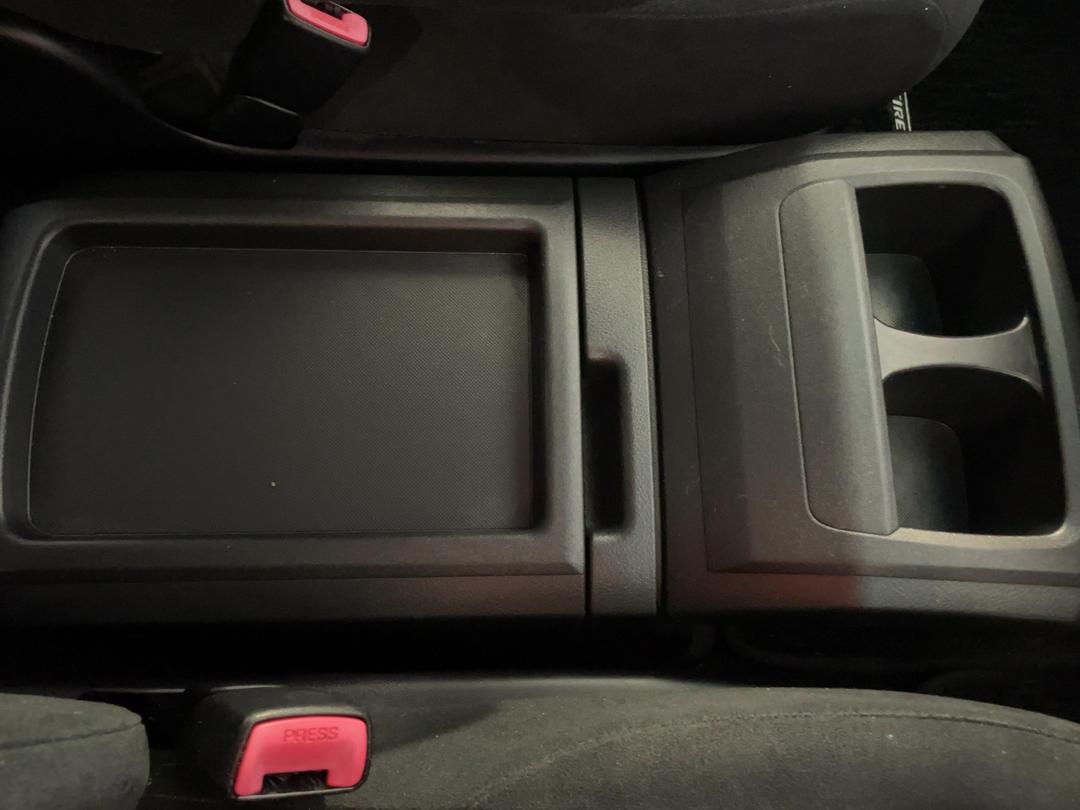 Photo '32' of Toyota Alphard