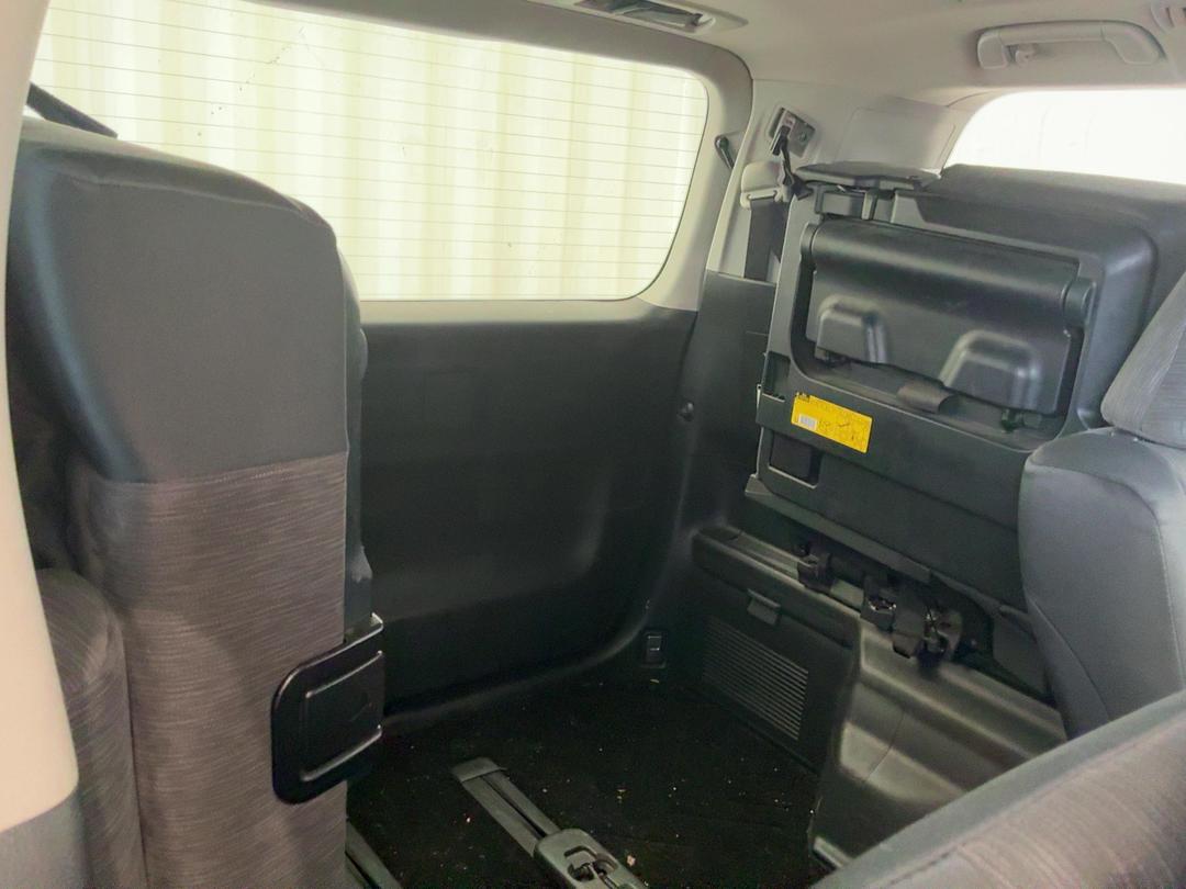 Photo '11' of Toyota Alphard Vellfire Photo '11' of Toyota Alphard Vellfire