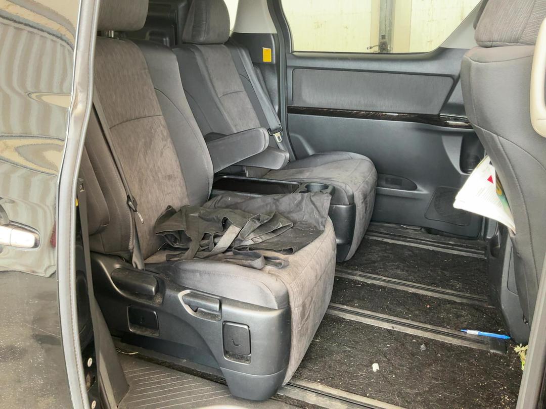 Photo '12' of Toyota Alphard Vellfire Photo '12' of Toyota Alphard Vellfire
