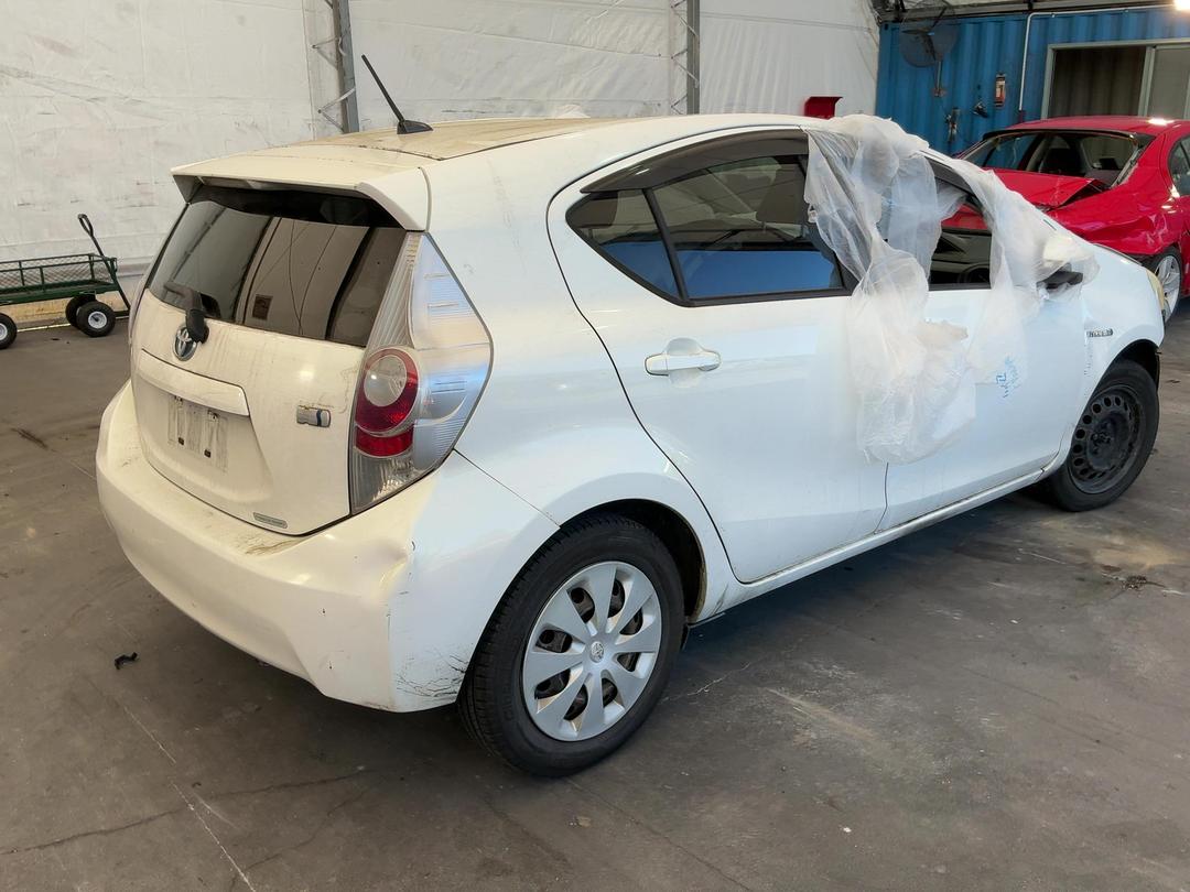 Photo '14' of Toyota Aqua