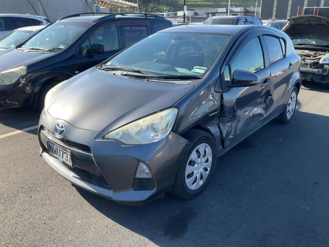 Photo '2' of Toyota Aqua