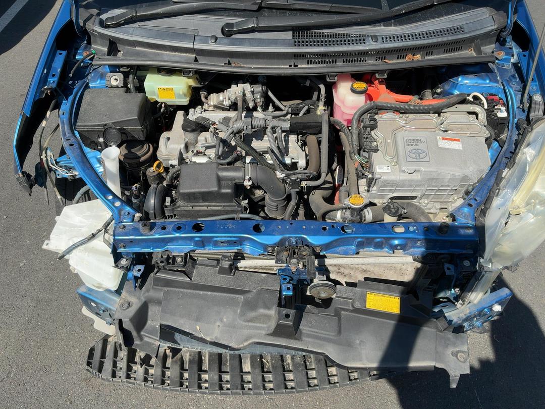 Photo '14' of Toyota Aqua Hybrid