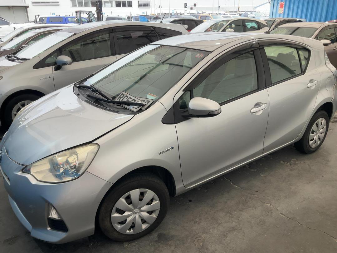 Photo '2' of Toyota Aqua