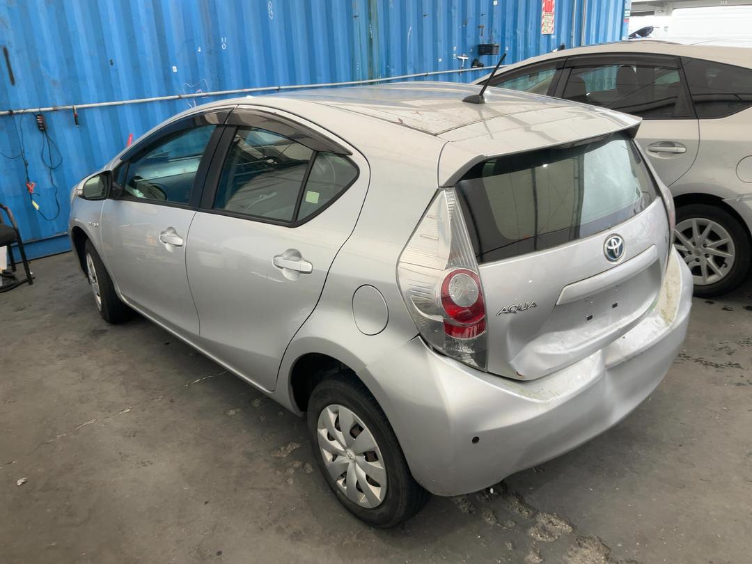 Photo '3' of Toyota Aqua