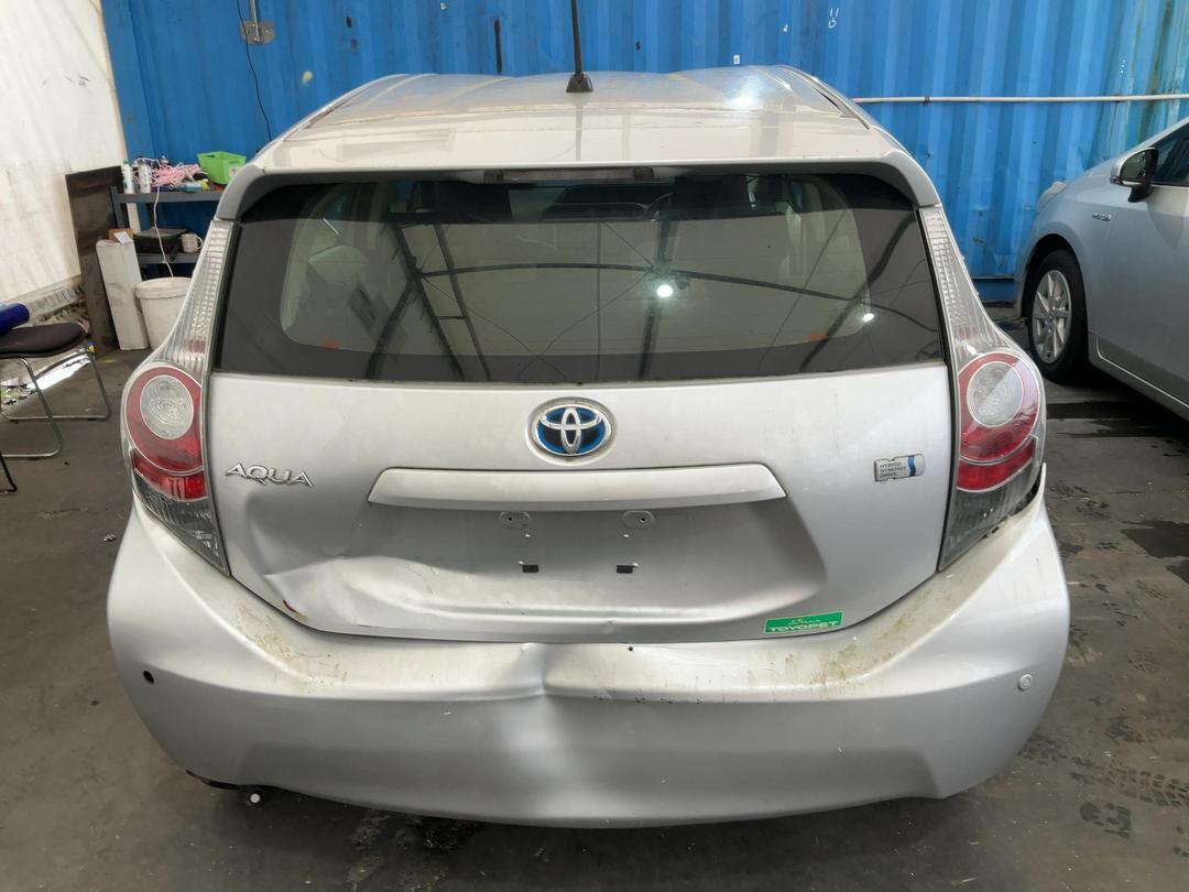 Photo '4' of Toyota Aqua