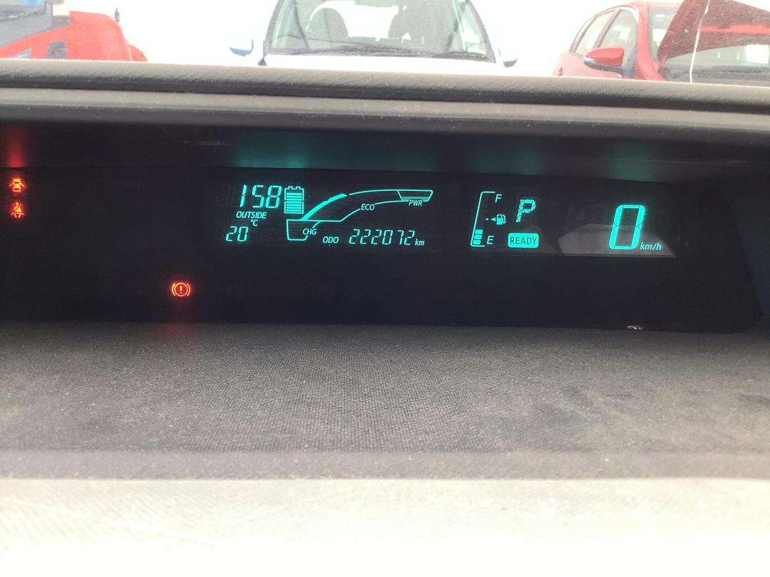 Photo '14' of Toyota Aqua