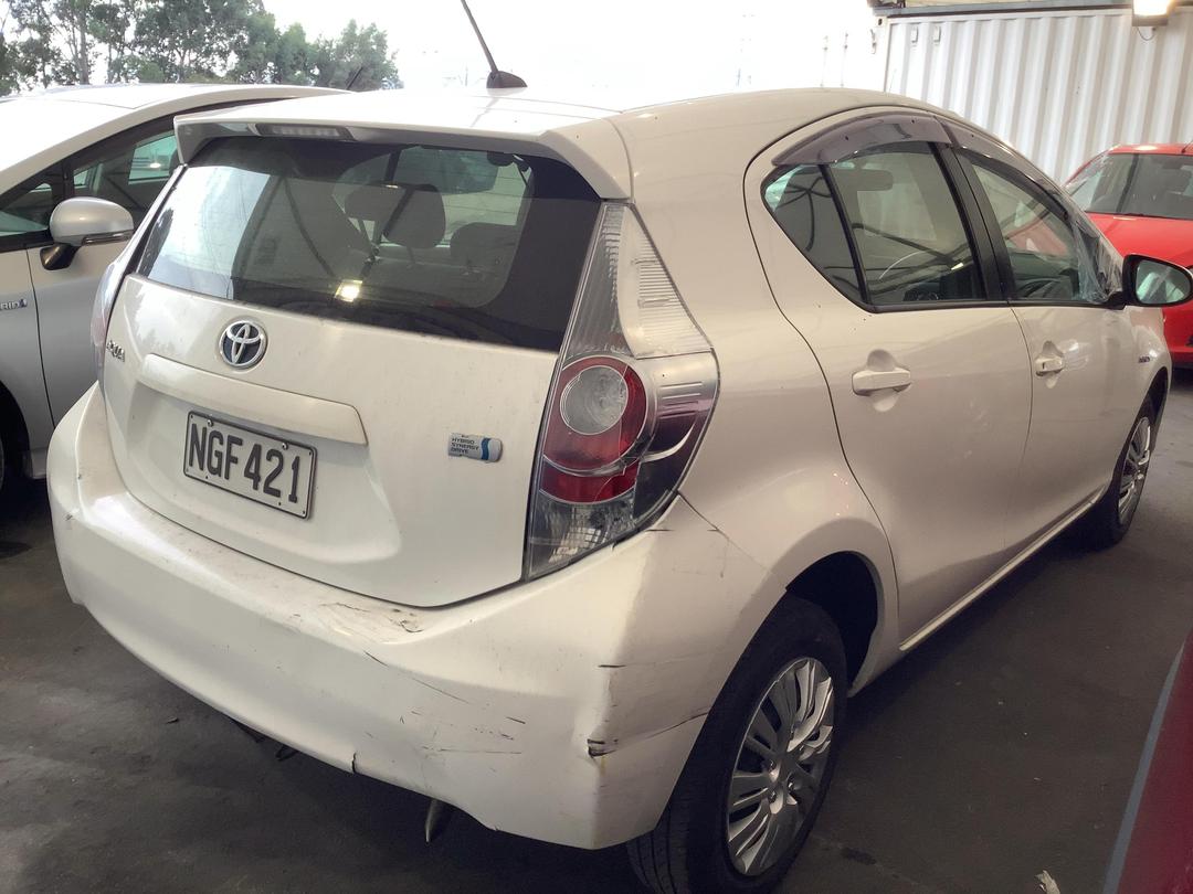 Photo '4' of Toyota Aqua