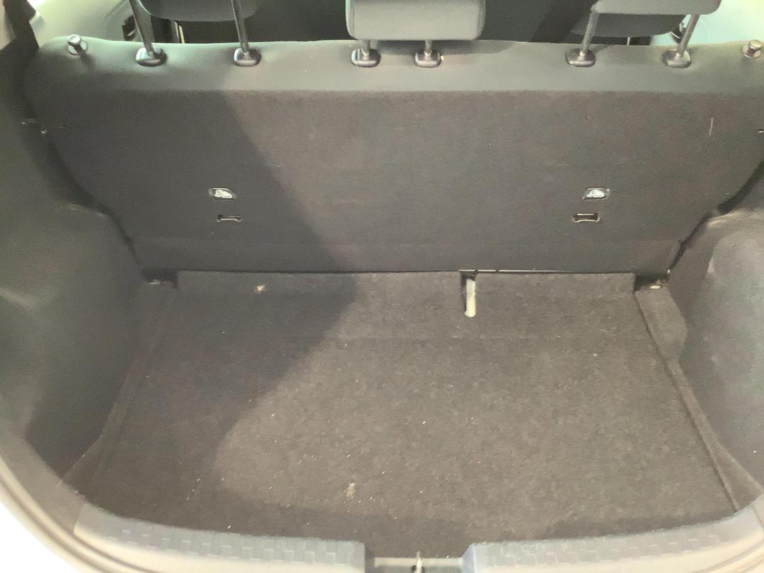 Photo '7' of Toyota Aqua