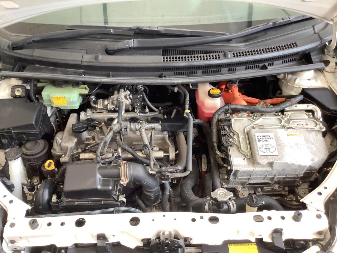 Photo '10' of Toyota Aqua